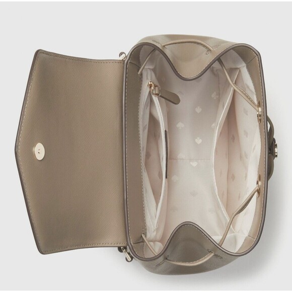 New Kate Spade Lizzie Saffiano Leather Medium Flap Backpack Thunder Cloud - Picture 4 of 4